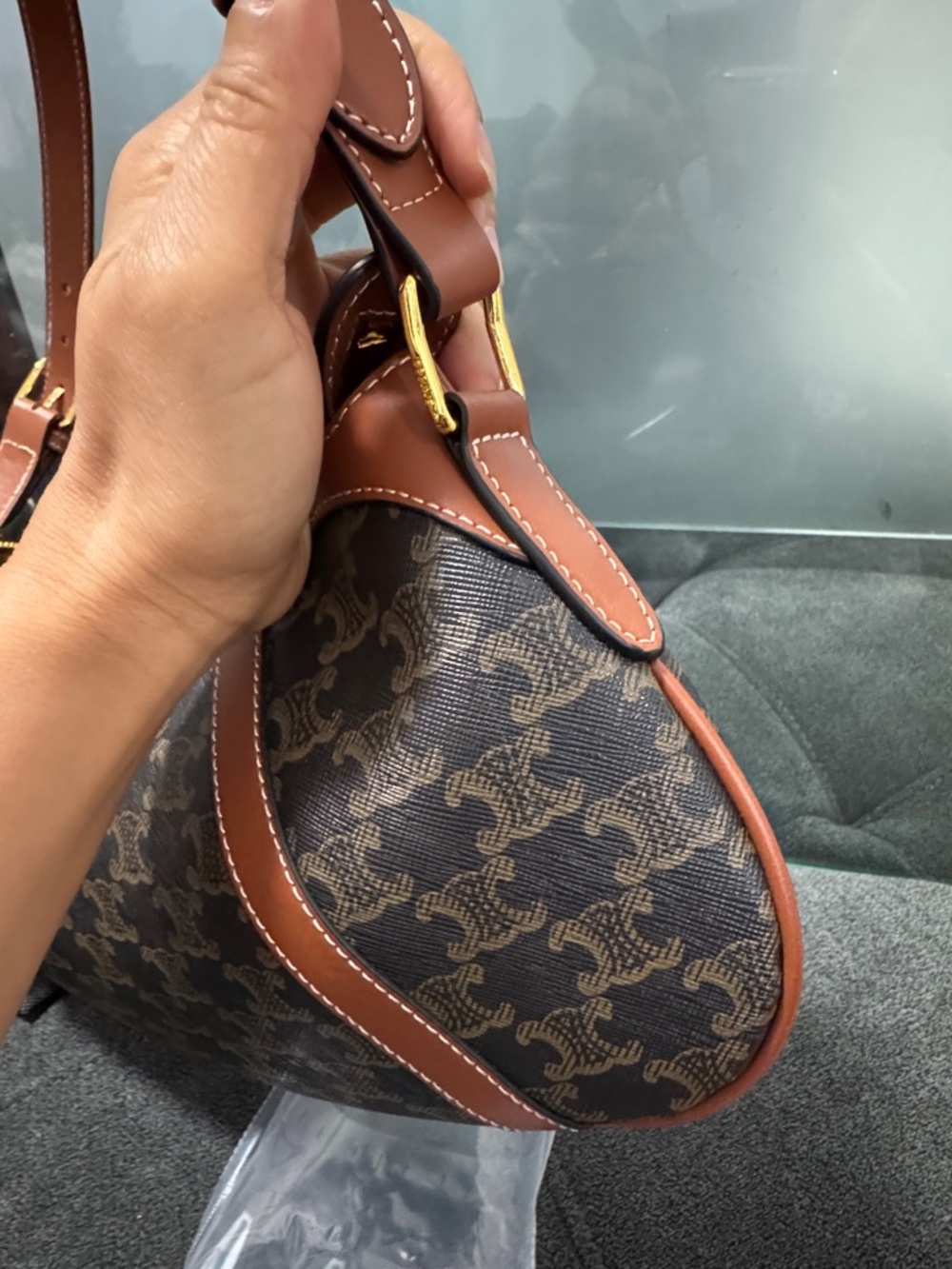 Celine Brown Triomphe Canvas Shoulder Bag with Tan Leather Trim - Picture 3 of 8